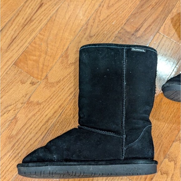Bearpaw Size 9 Black Emma Short Genuine Sheepskin Lined Boots - Picture 7 of 9